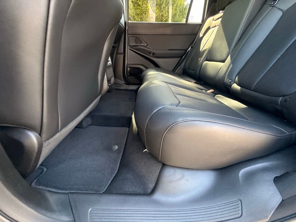 New 2026 Jeep Cherokee Overland image 27