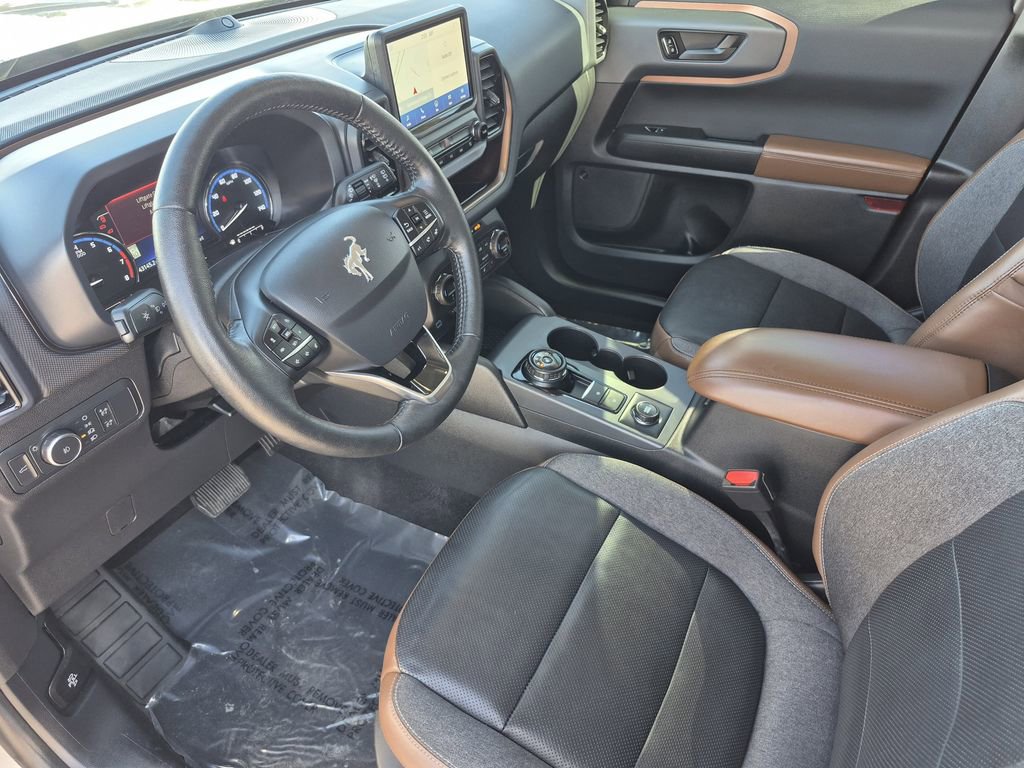 Used 2021 Ford Bronco Sport Outer Banks w/ Outer Banks Package (96D) image 11