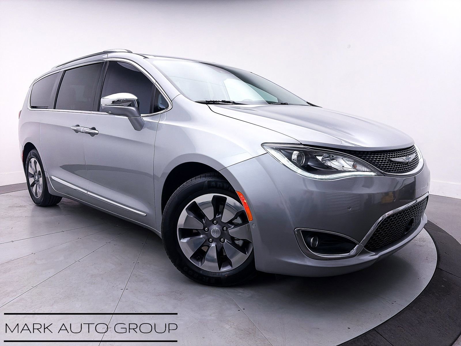Used 2020 Chrysler Pacifica Limited w/ Advanced Safetytec Group image 1