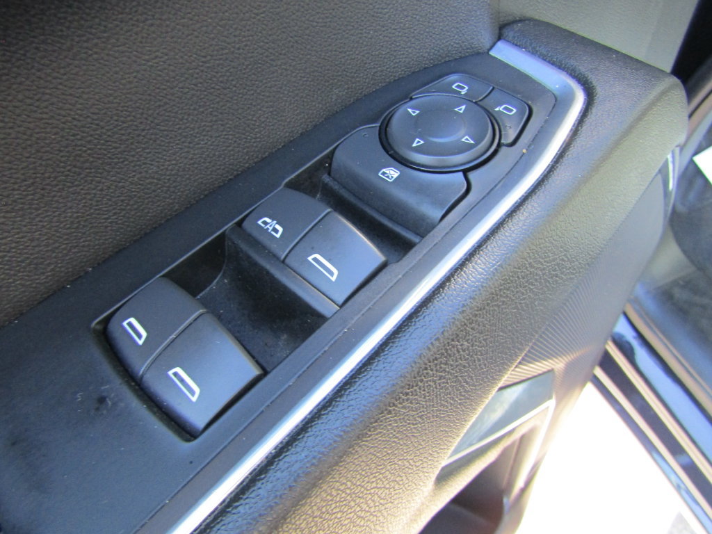 Used 2024 Chevrolet Silverado 1500 LT AWD/4WD image 16