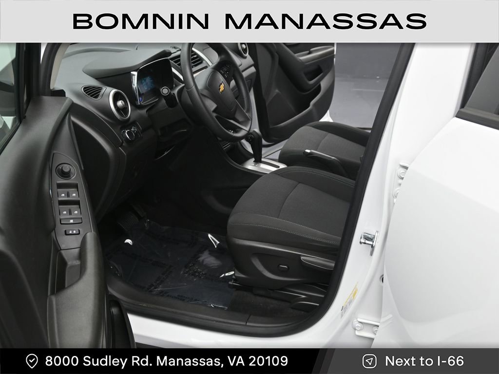 Used 2016 Chevrolet Trax LS image 12