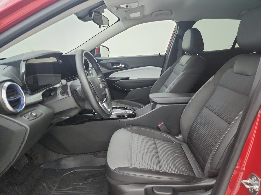 Used 2026 Chevrolet Trax LT w/ Driver Confidence Package FWD image 19