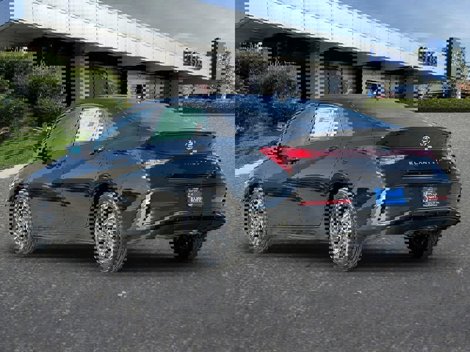 New 2025 Hyundai Elantra Sport image 7