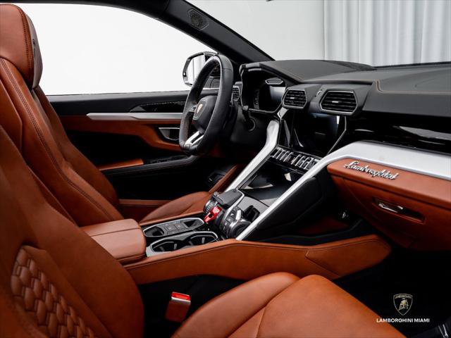 Used 2022 Lamborghini Urus AWD/4WD image 43