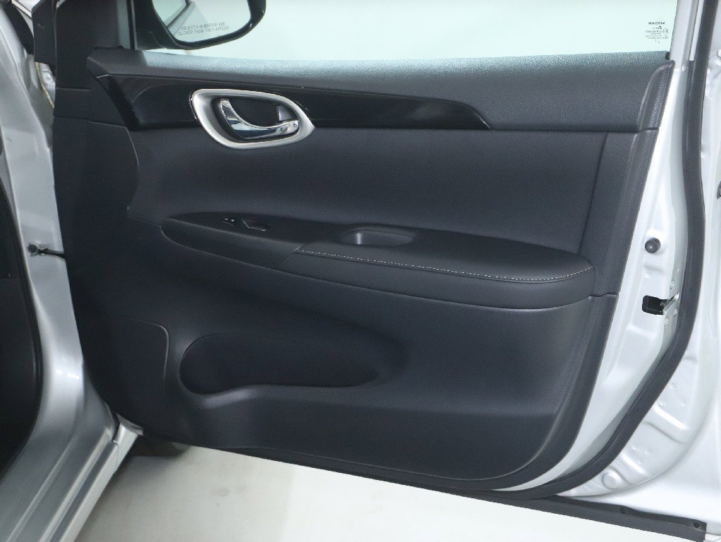 Certified 2019 Nissan Sentra SV FWD image 31