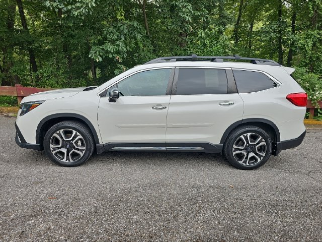Used 2023 Subaru Ascent Touring AWD/4WD image 5