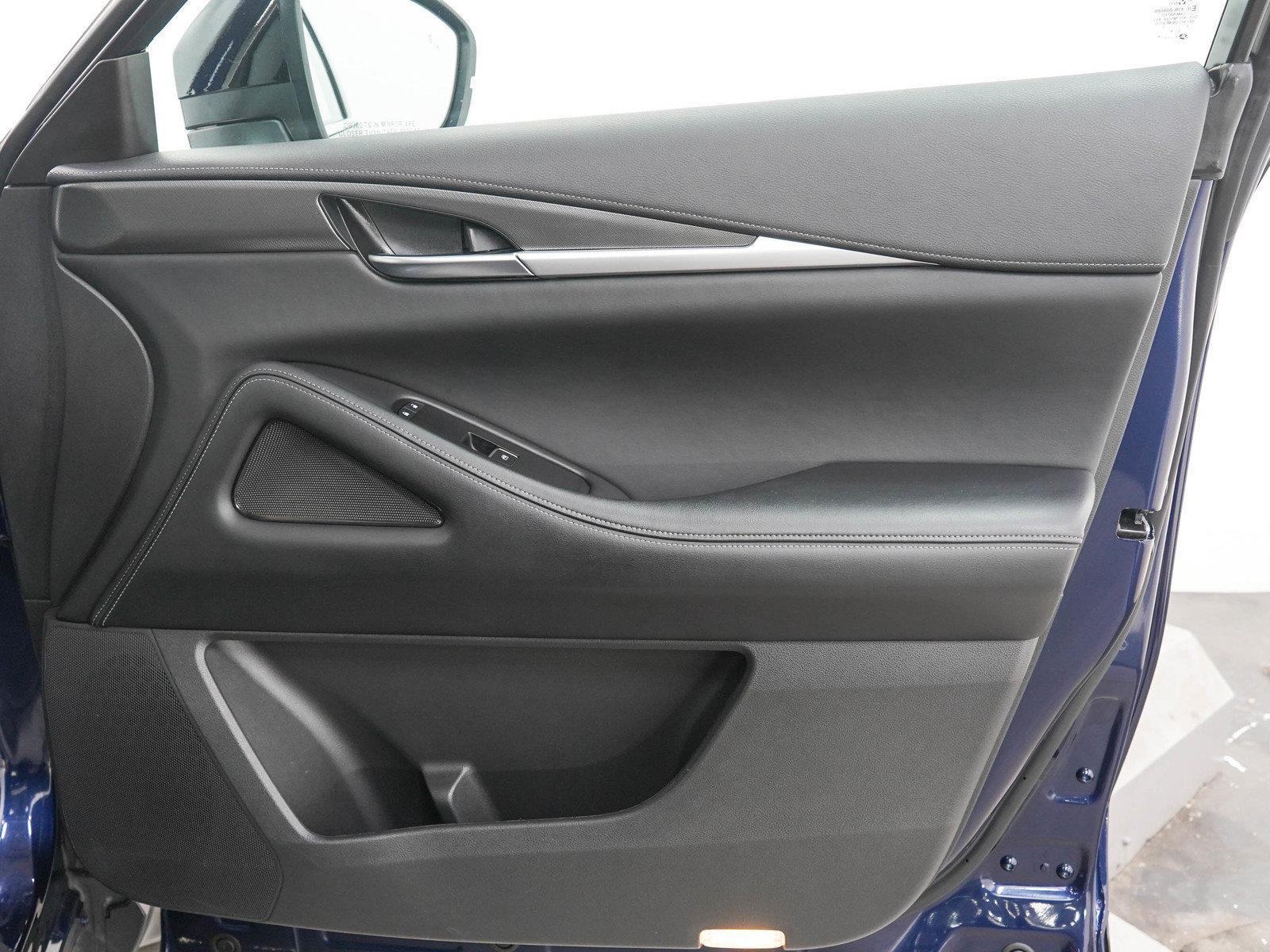 Used 2025 INFINITI QX60 Luxe AWD/4WD image 12