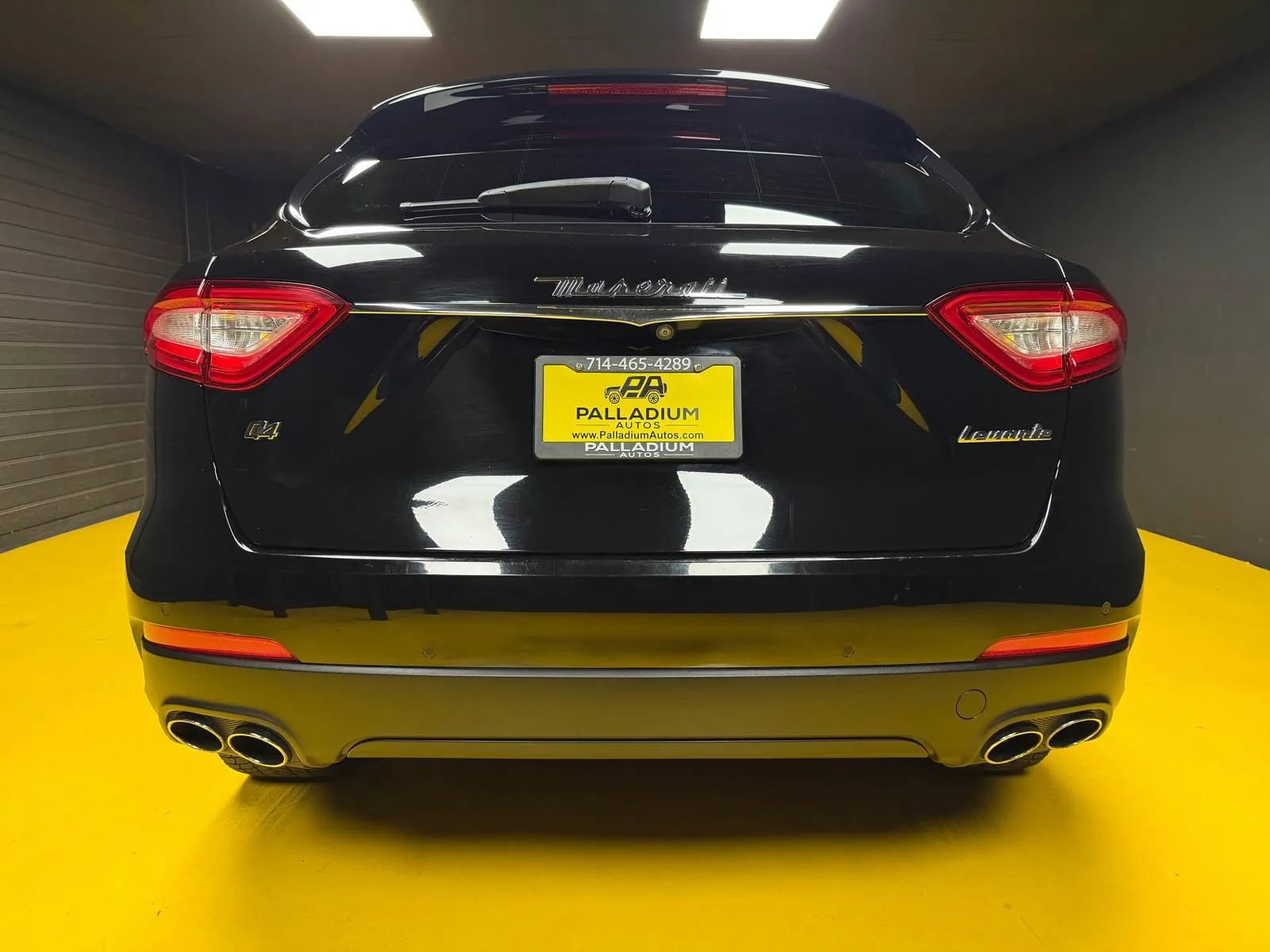 Used 2018 Maserati Levante AWD/4WD image 5