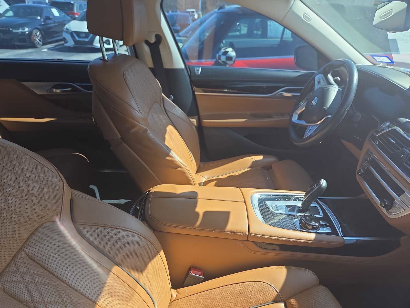 Used 2022 BMW 740i w/ Premium Package image 4