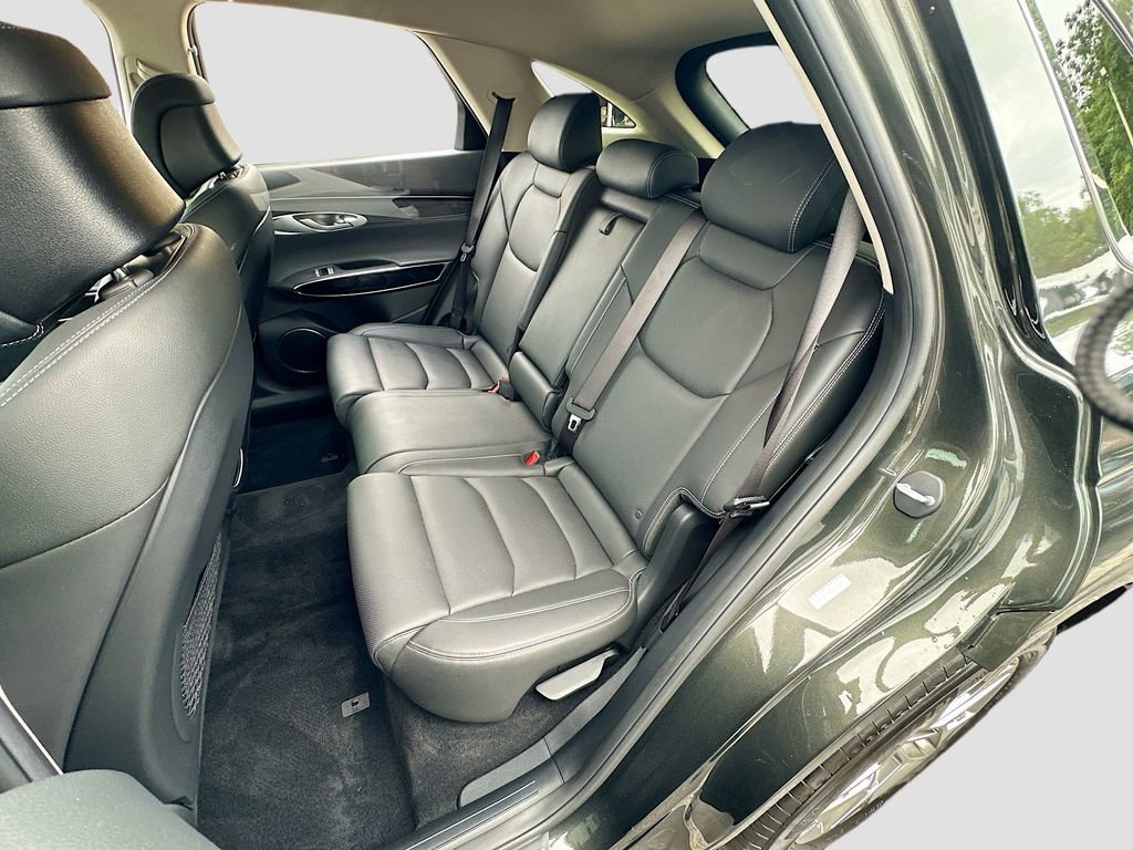 Used 2025 Genesis GV70 2.5T AWD/4WD image 24