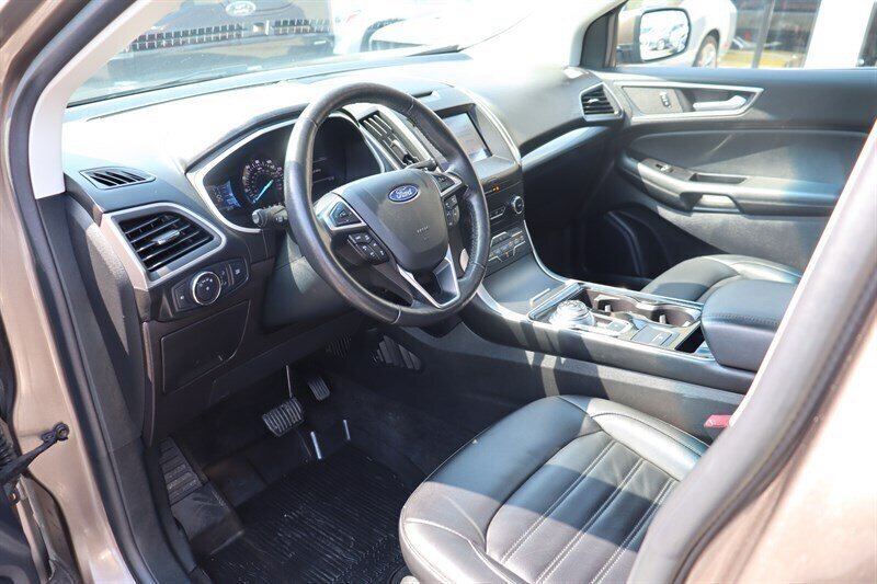 Used 2019 Ford Edge SEL w/ Equipment Group 201A AWD/4WD image 14