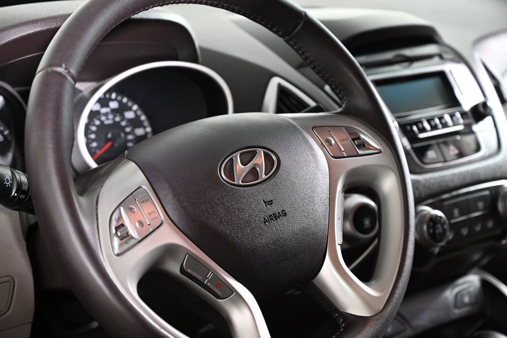 Used 2013 Hyundai Tucson GLS AWD/4WD image 11