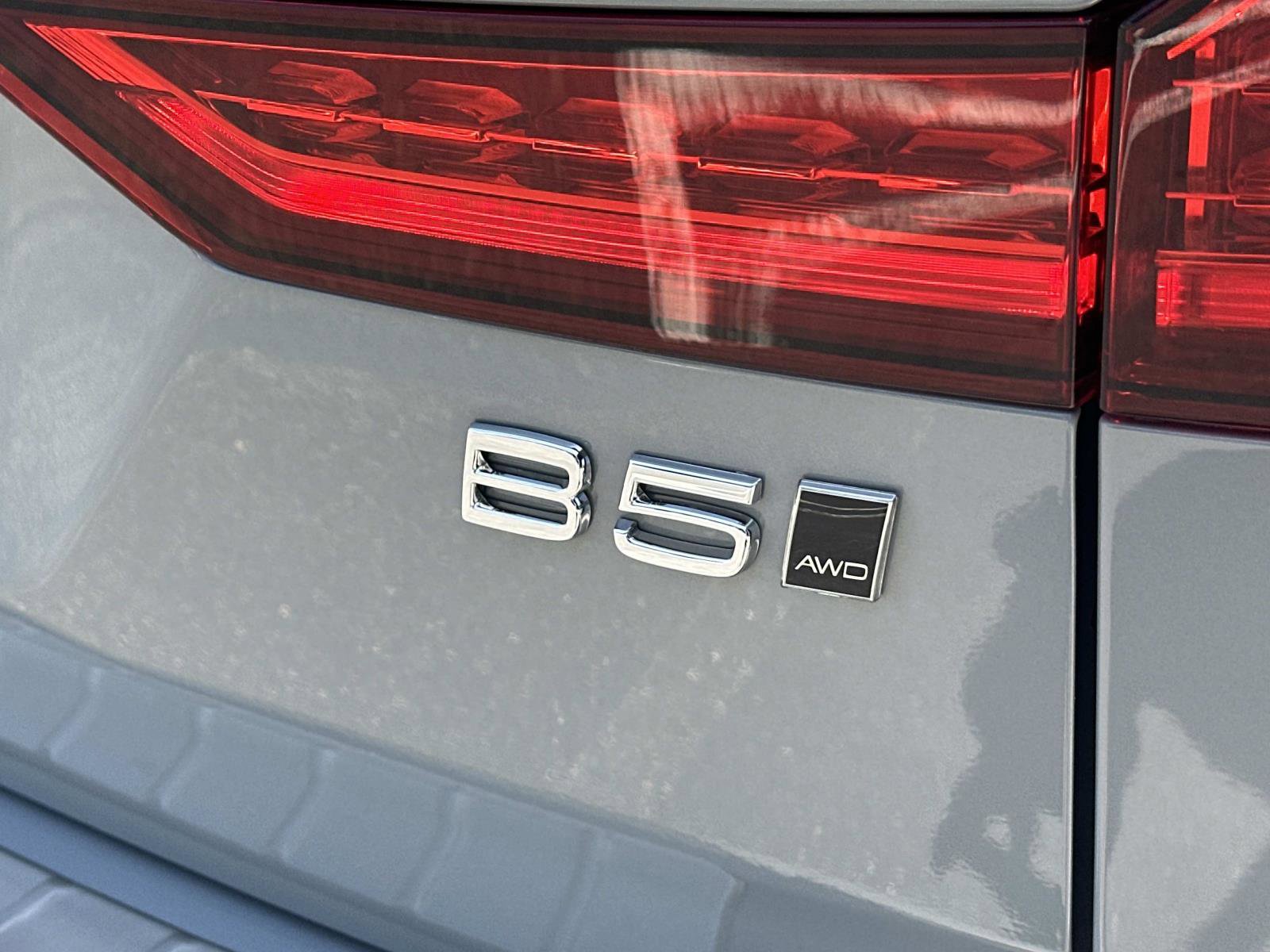 Used 2025 Volvo V60 B5 Cross Country Plus AWD/4WD image 28