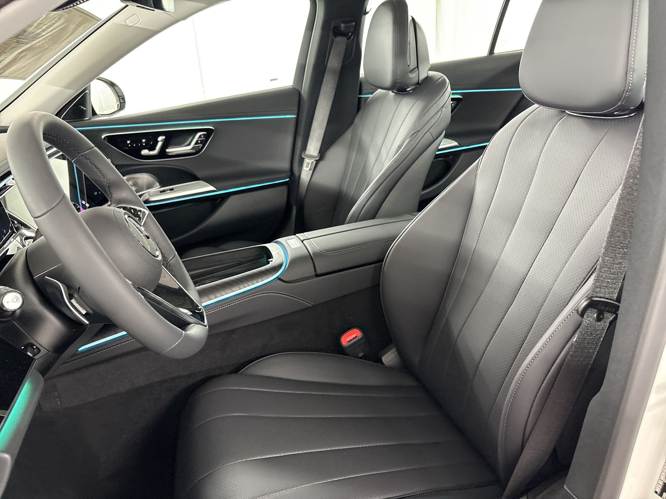 New 2026 Mercedes-Benz E 450 4MATIC Sedan image 5