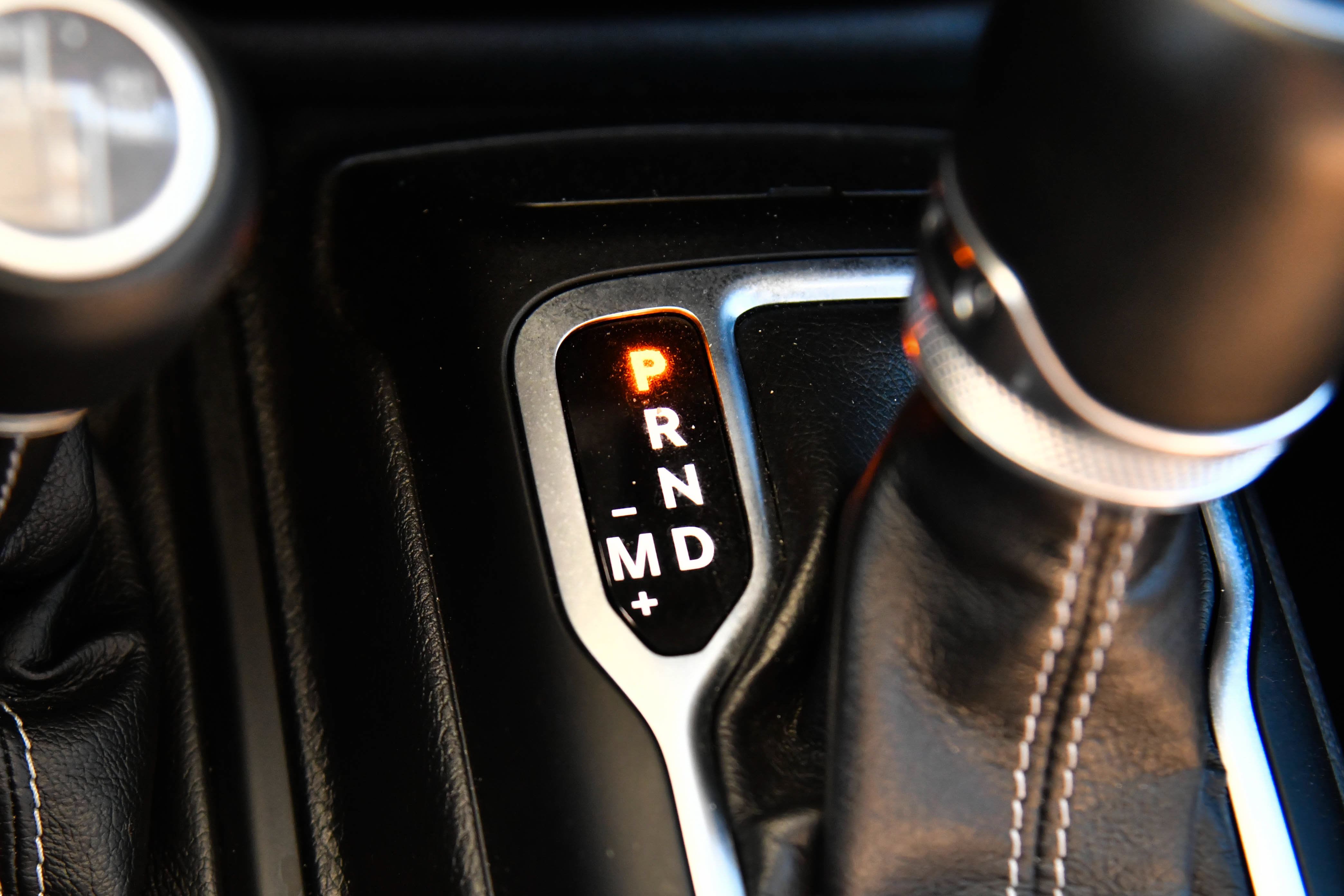 Used 2023 Jeep Wrangler Unlimited Sahara AWD/4WD image 30