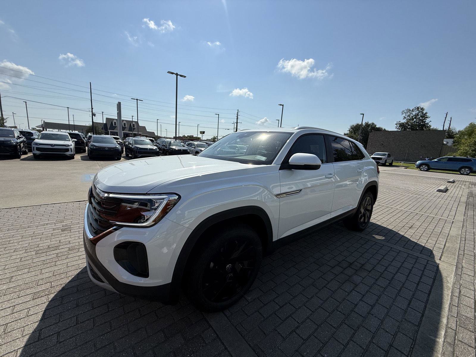 New 2026 Volkswagen Atlas Cross Sport SE image 4