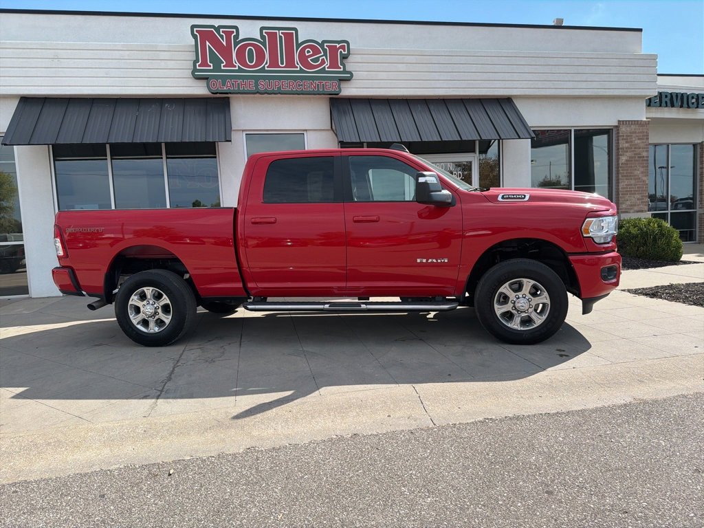 Used 2024 RAM 2500 Big Horn w/ Sport Appearance Package image 4