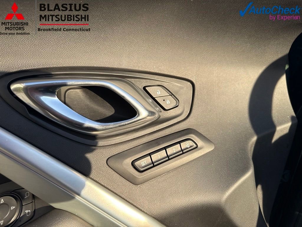 Used 2020 Chevrolet Camaro SS RWD image 10