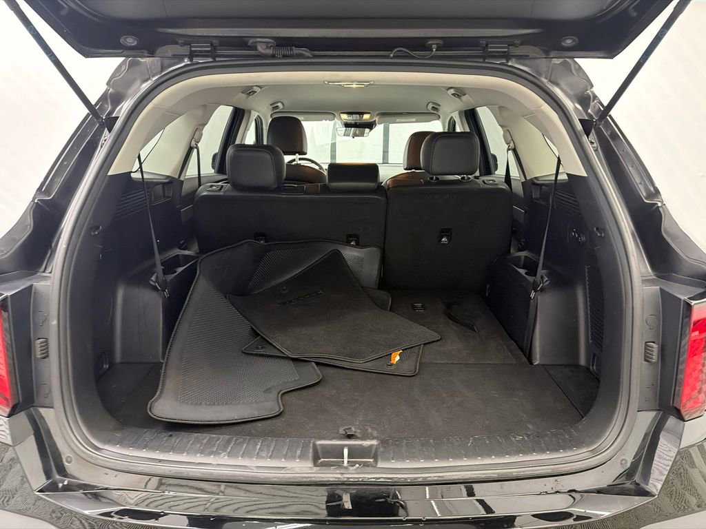 Used 2024 Kia Sorento S FWD image 19