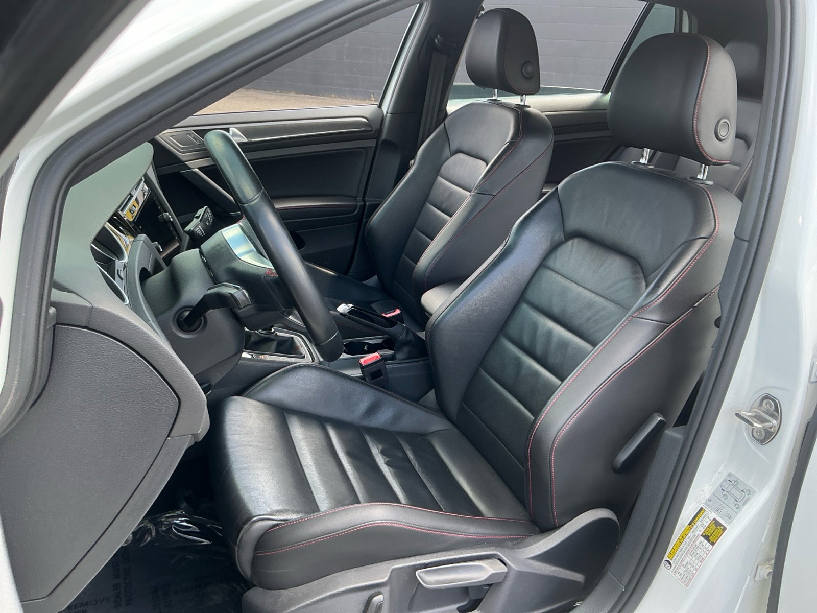 Used 2019 Volkswagen GTI SE w/ SE Experience Package FWD image 18