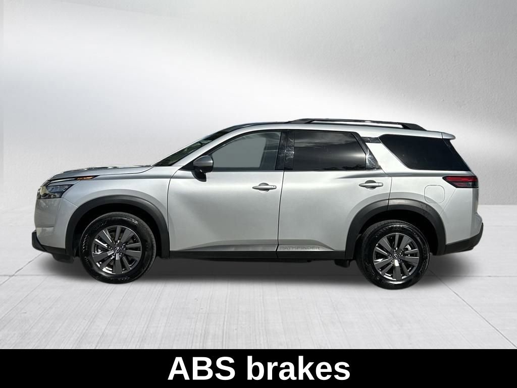 Used 2025 Nissan Pathfinder SV image 11