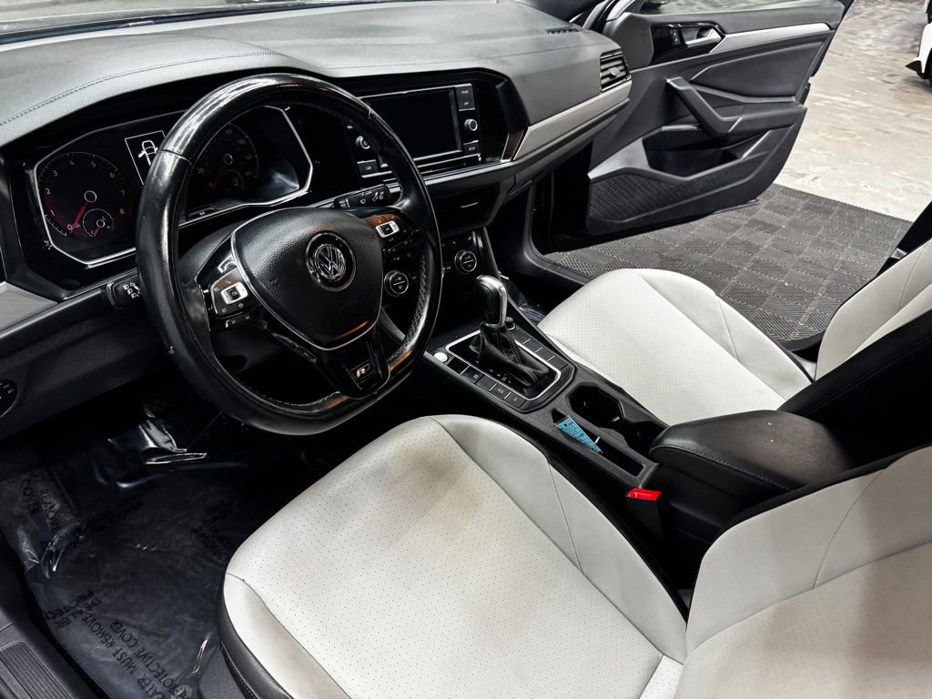 Used 2019 Volkswagen Jetta R-Line w/ R-Line Cold Weather Package FWD image 32