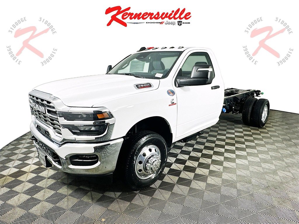 New 2025 RAM 3500 Tradesman image 3