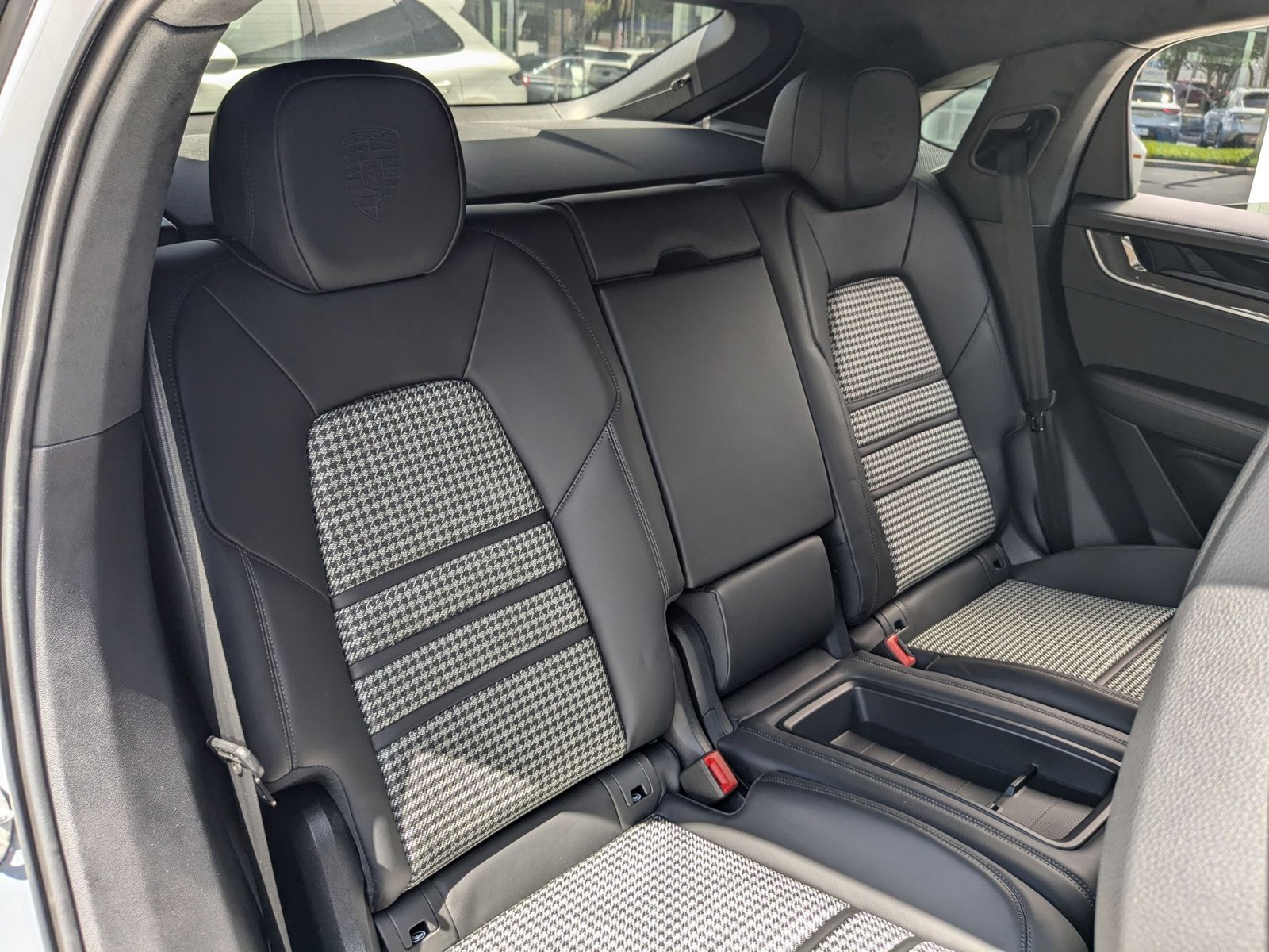 New 2025 Porsche Cayenne S image 24