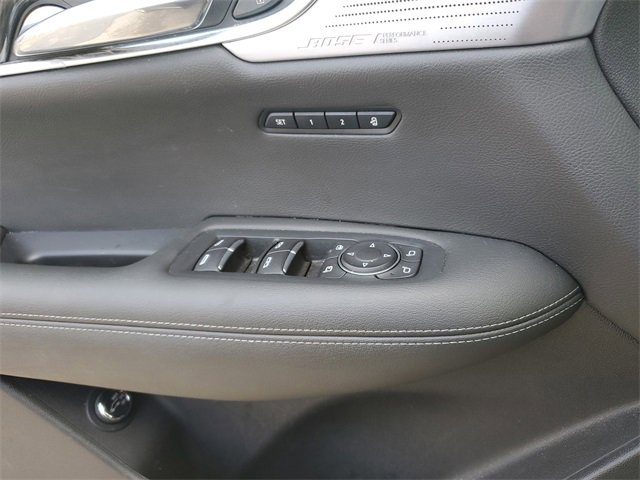 Used 2022 Cadillac XT6 Premium Luxury w/ Technology Package image 23