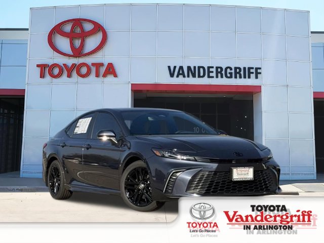 New 2026 Toyota Camry SE w/ Convenience Package