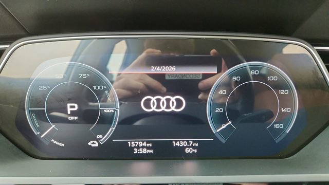 Used 2024 Audi Q8 e-tron Premium Plus w/ Premium Plus Package image 37