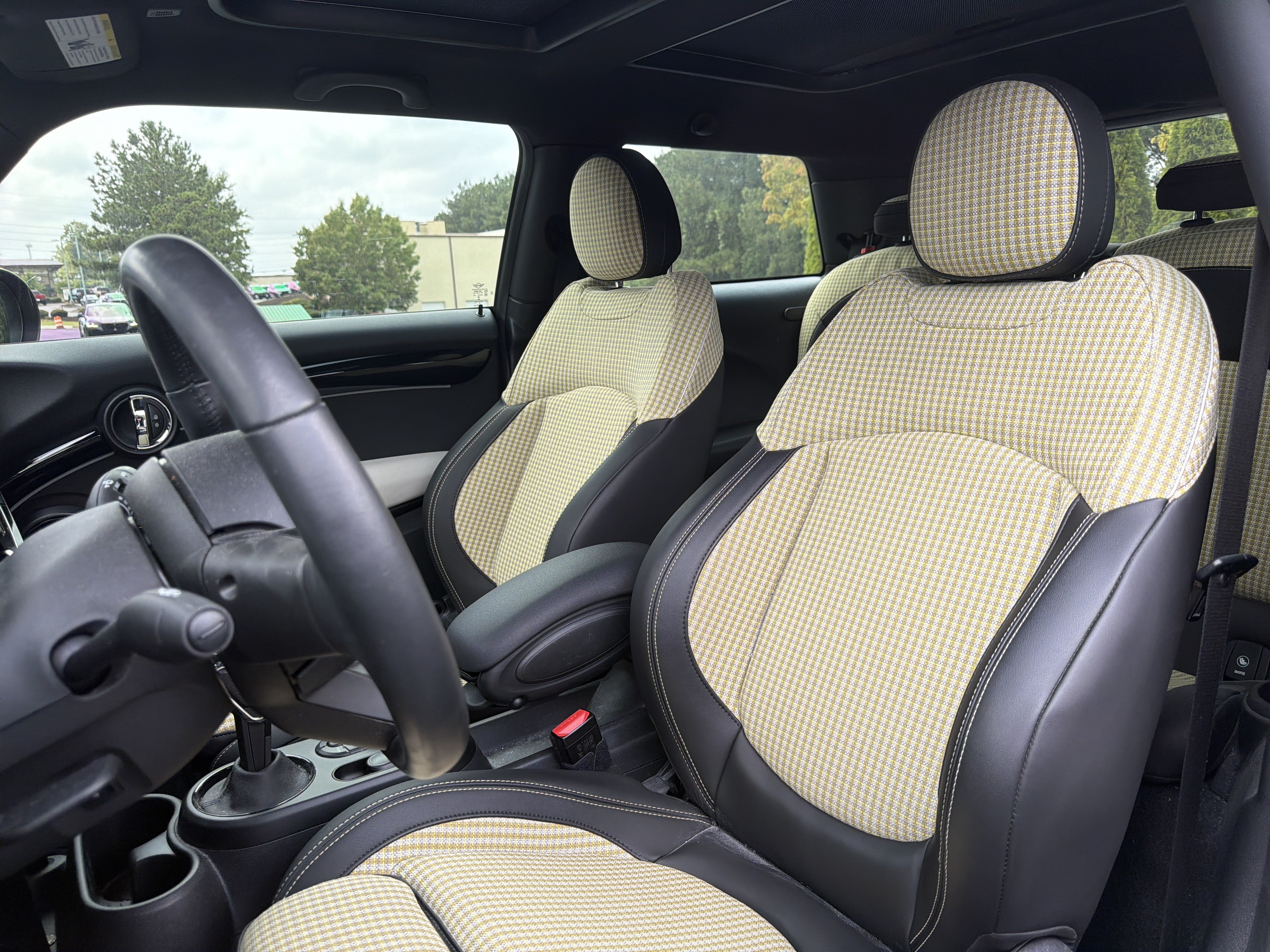 Used 2023 MINI Cooper SE FWD image 7