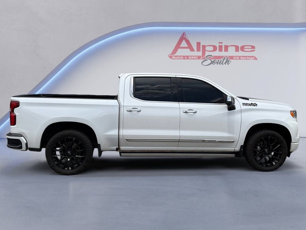 Used 2023 Chevrolet Silverado 1500 High Country w/ Technology Package AWD/4WD image 6