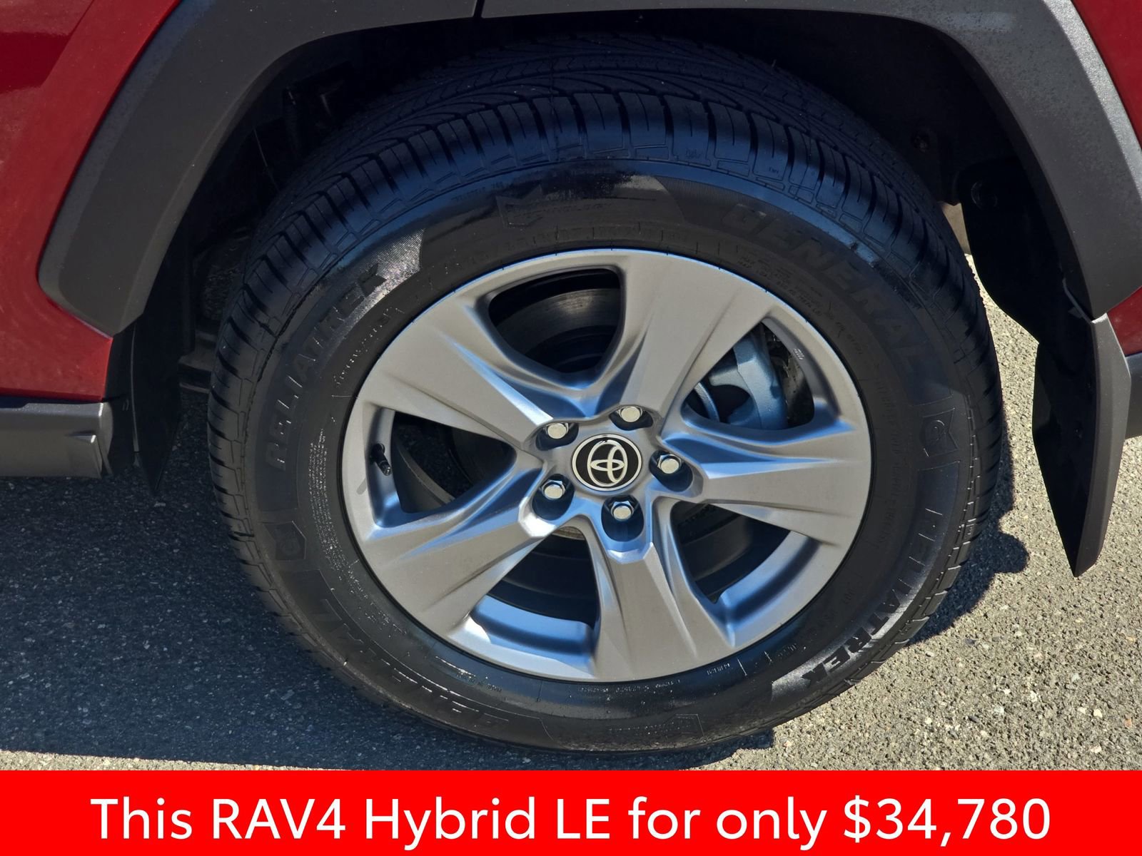 Used 2025 Toyota RAV4 LE AWD/4WD image 38