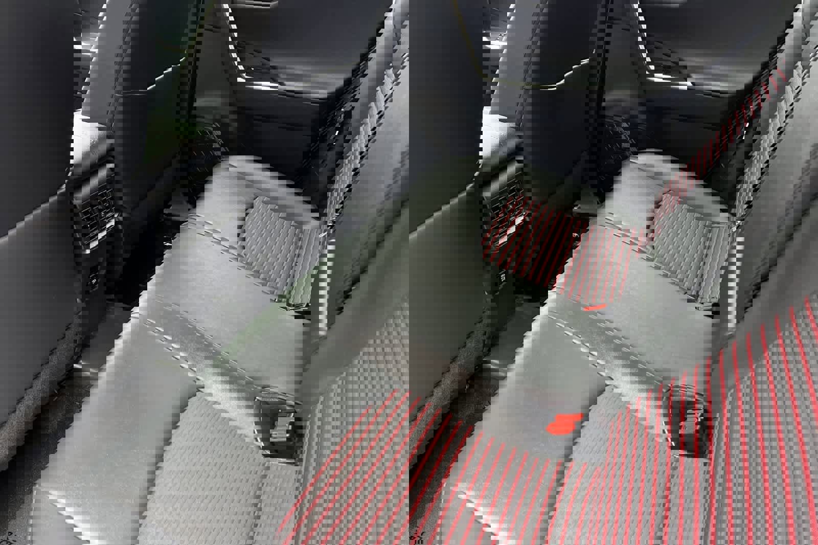 Used 2021 Toyota RAV4 XSE w/ Weather Package image 5