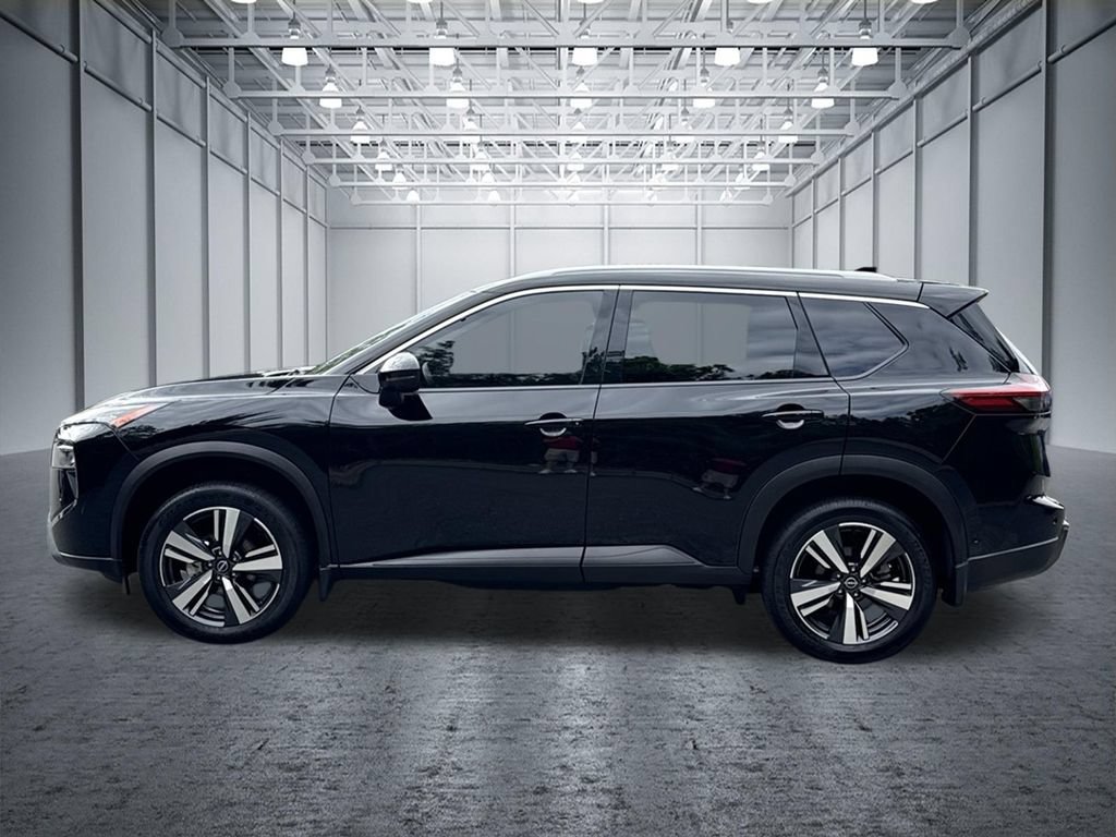 Certified 2025 Nissan Rogue SL FWD image 4