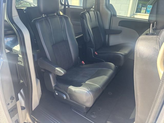 Used 2019 Dodge Grand Caravan SXT FWD image 8