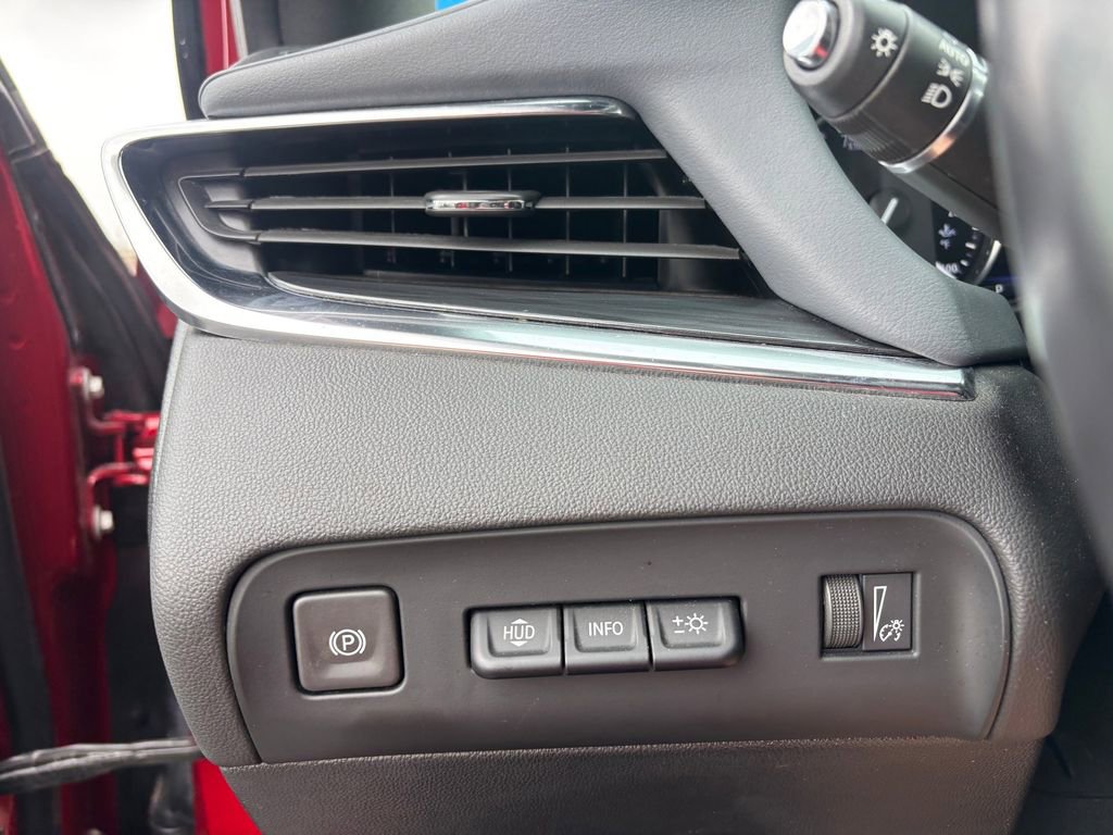 Used 2024 Buick Enclave Premium image 22