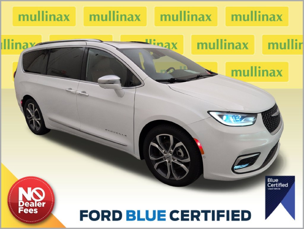 Used 2024 Chrysler Pacifica Pinnacle