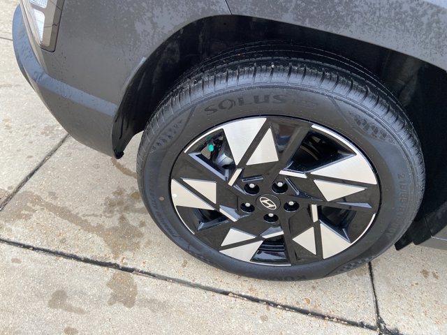 Used 2025 Hyundai Kona SEL FWD image 33