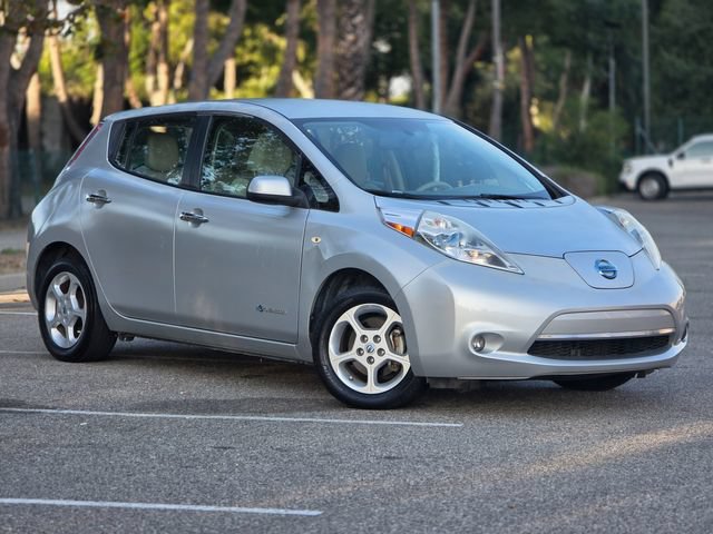 Used 2012 Nissan Leaf SL FWD image 2