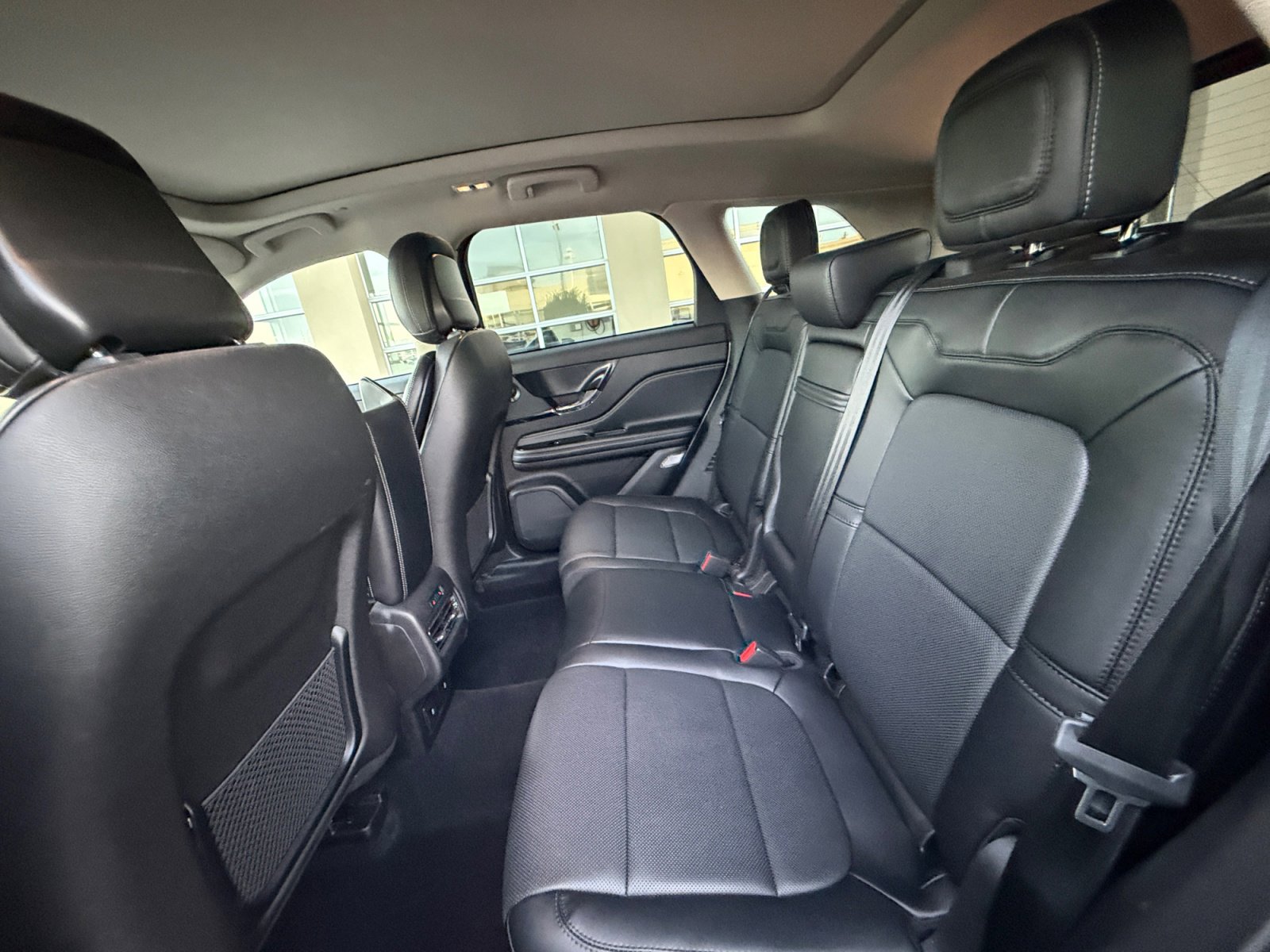 Used 2023 Lincoln Corsair Reserve w/ Equipment Group 202A image 17