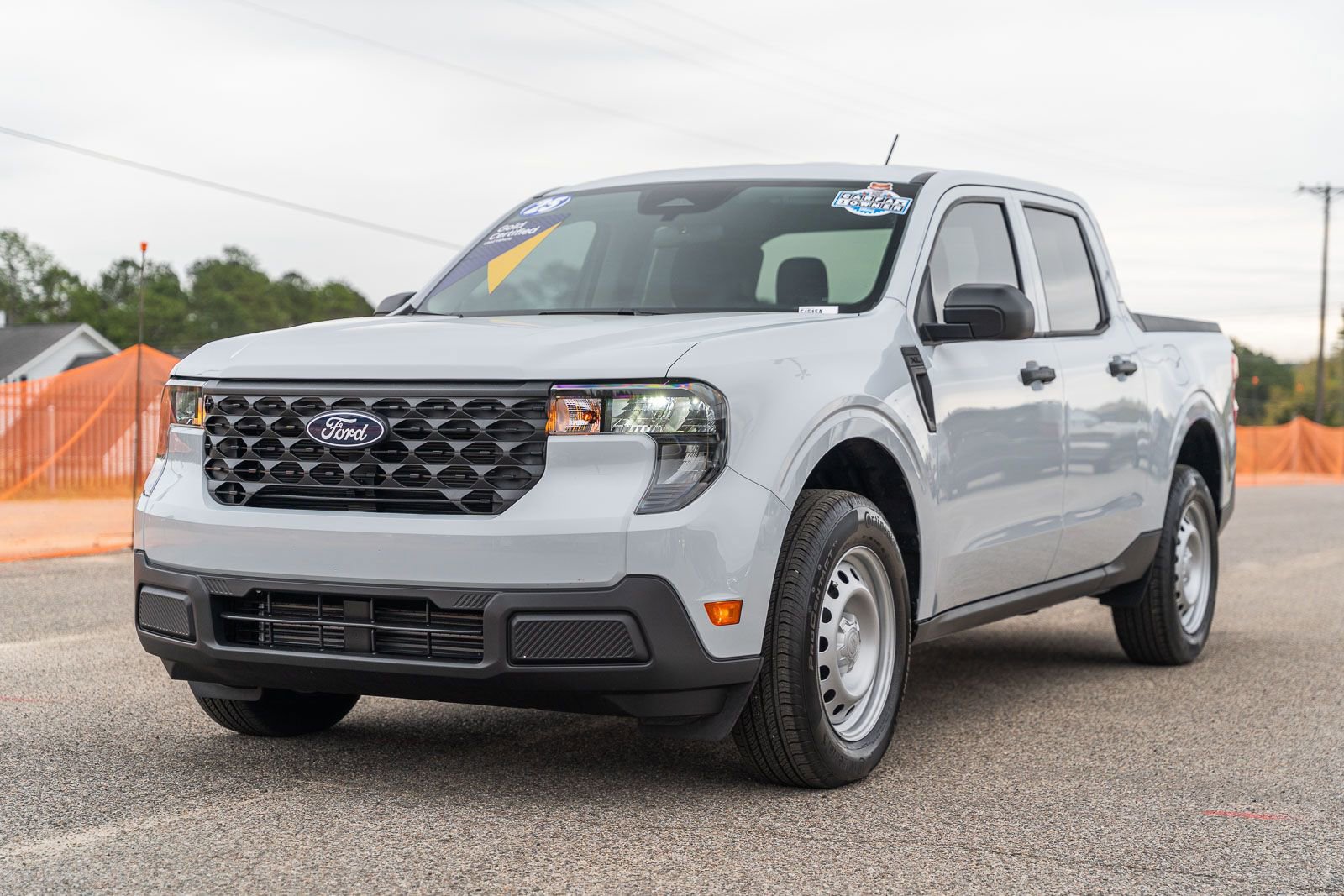 Used 2025 Ford Maverick XL w/ Equipment Group 102A image 3