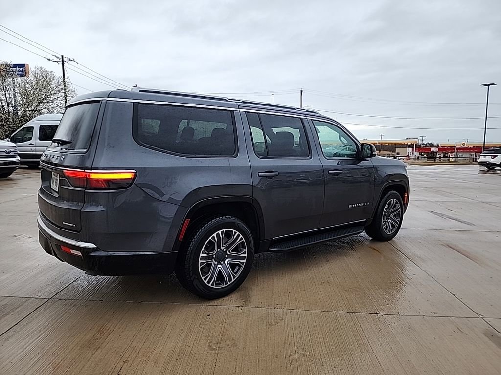 Used 2024 Jeep Wagoneer Series II w/ Flexible Seating Group image 3