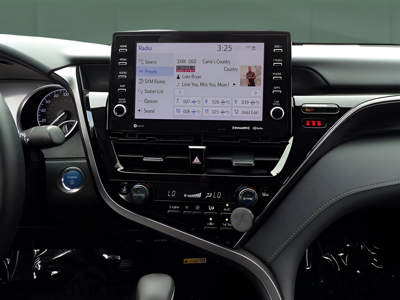 Used 2024 Toyota Camry XLE image 20