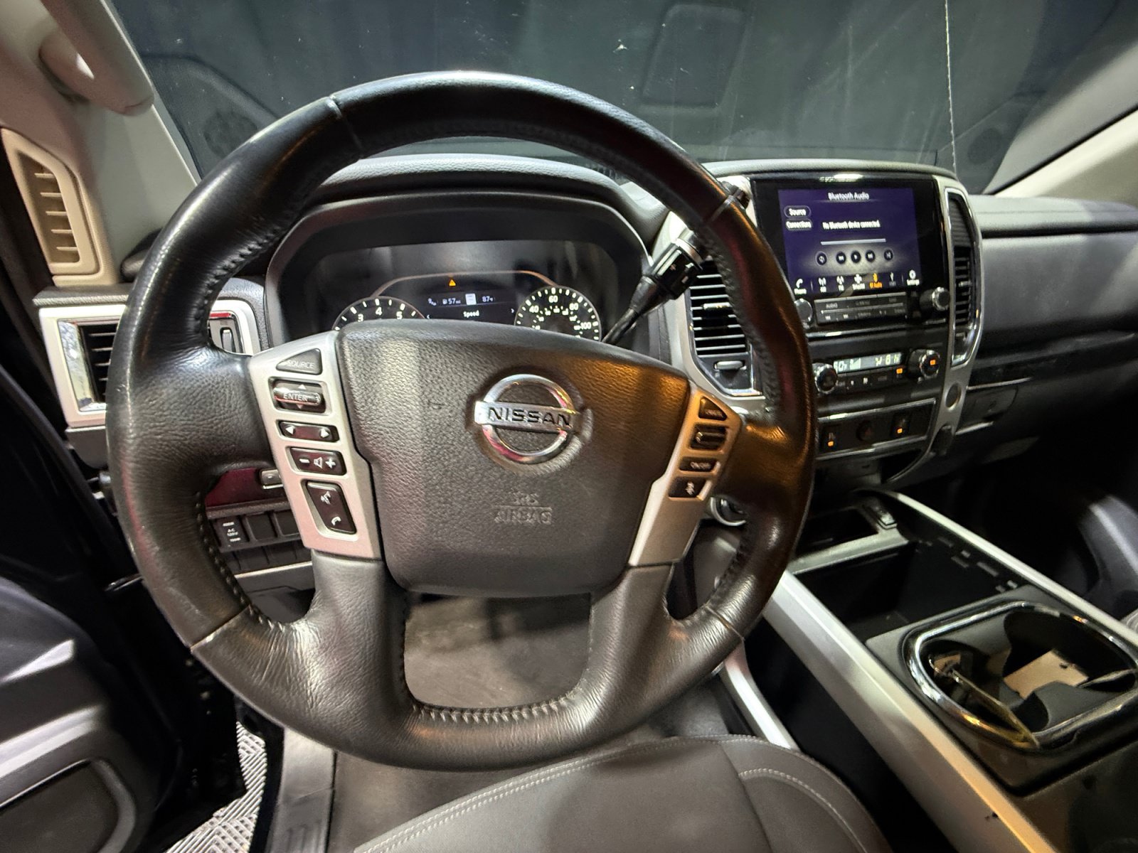 Used 2021 Nissan Titan SV w/ SV Convenience Package AWD/4WD image 9