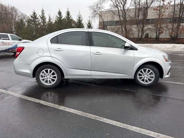 Used 2020 Chevrolet Sonic LT image 5