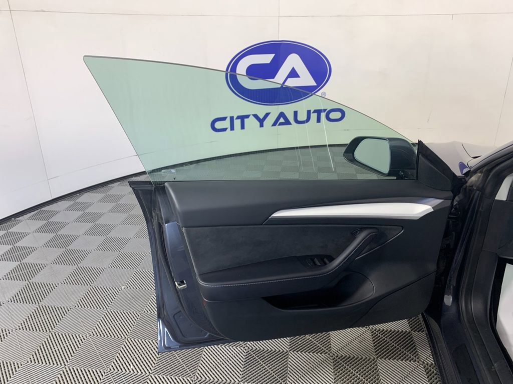 Used 2023 Tesla Model 3 Standard Range image 14