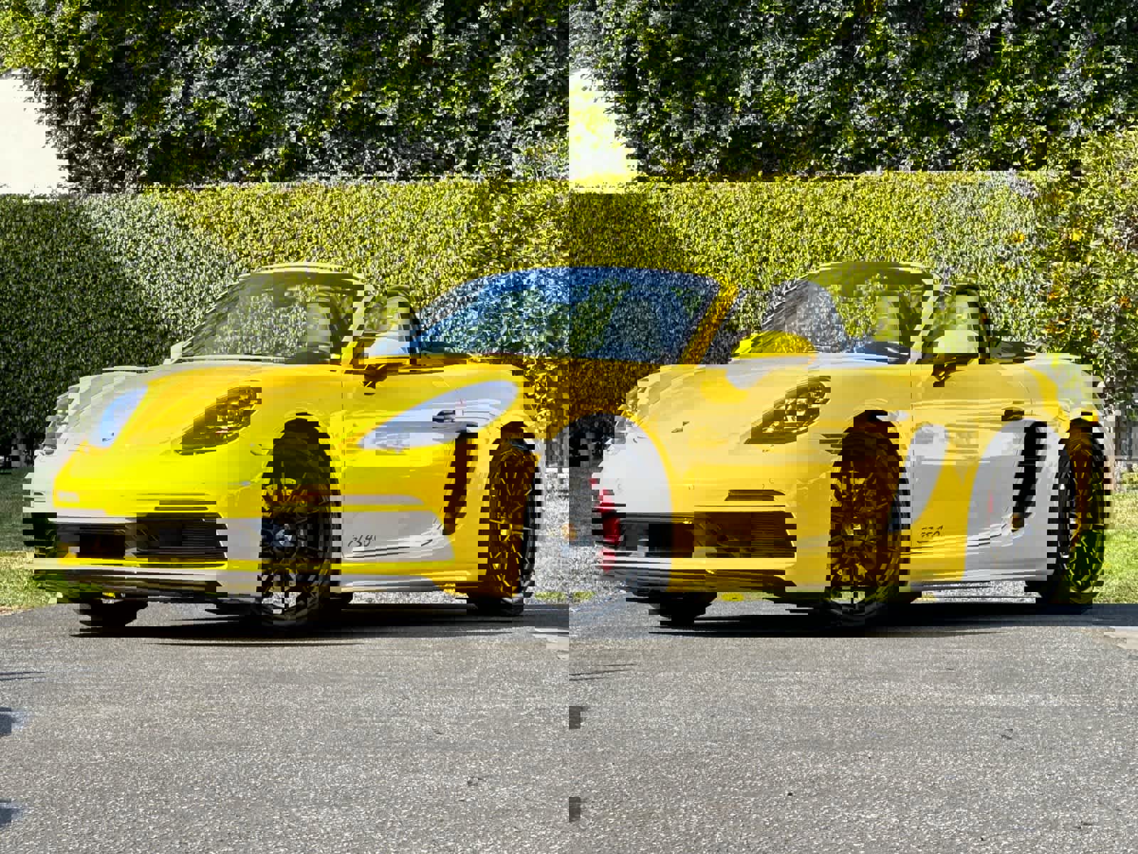 Used 2023 Porsche 718 Boxster GTS image 1