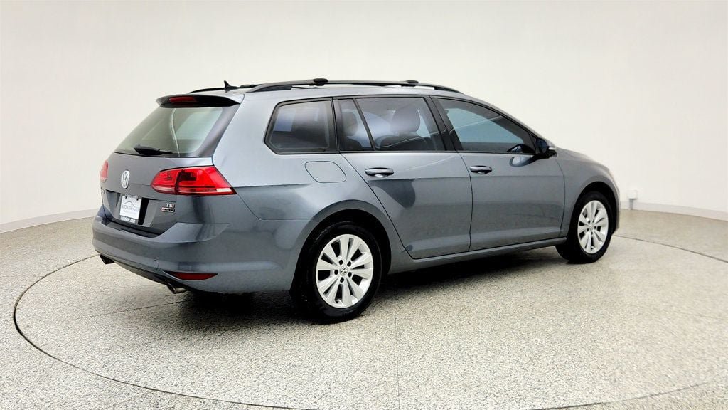 Used 2017 Volkswagen Golf S AWD/4WD image 5